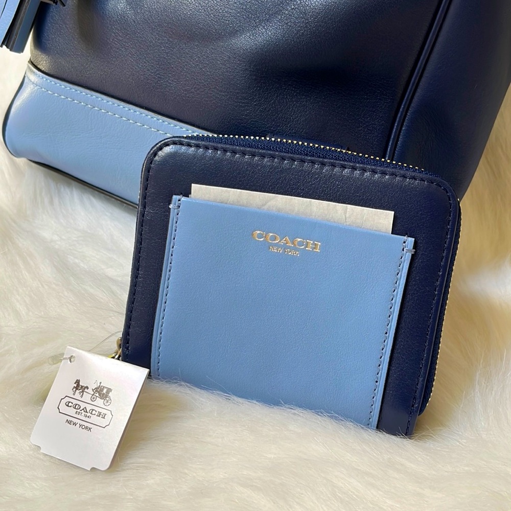 ⭐️NWT💯 Authentic Coach Legacy Colorblock Leather Zip Wallet 49330